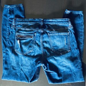 Eunina distressed jeans